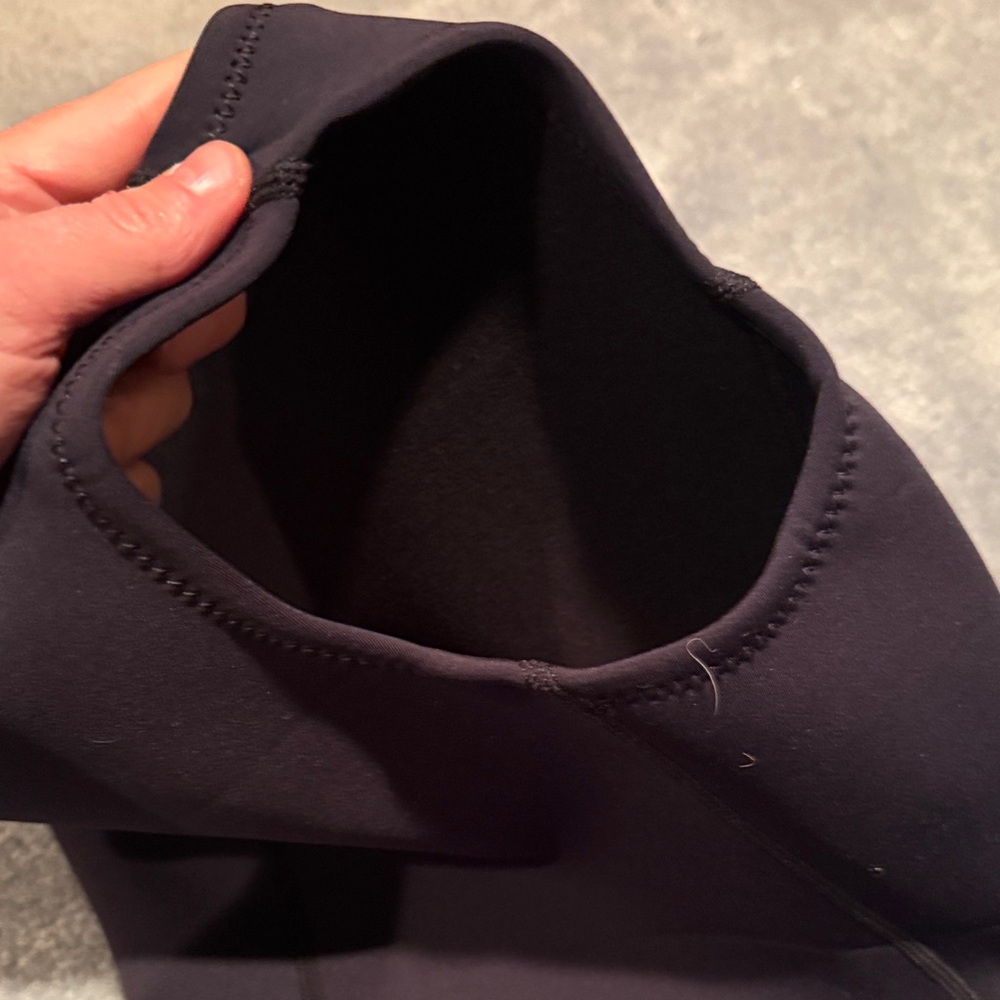 Patagonia R1 Spring Jane Black Shorty Wetsuit Size 8 Women’s - Picture 8 of 9